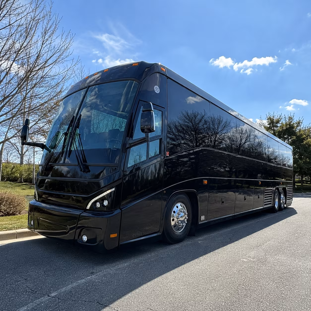 airline group transportation at newark liberty international airport