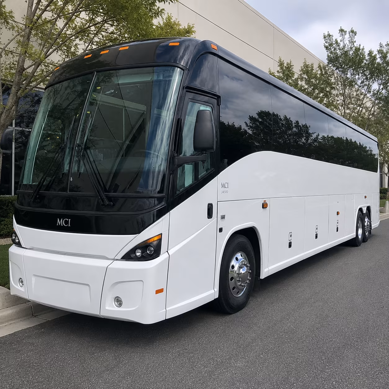 shuttle buses between ewr and nearby hotels in elizabeth and newark